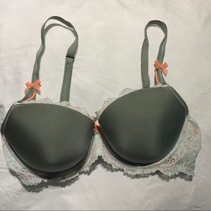 Victoria’s Secret Dream Angels Demi Bra 34C